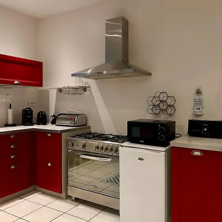 Maison 3 Chambres, Deux Salles D'eau, Patio, Wifi En Centre-ville De