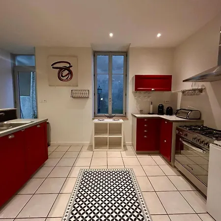 Maison 3 Chambres, Deux Salles D'eau, Patio, Wifi En Centre-ville De Hébergement de vacances