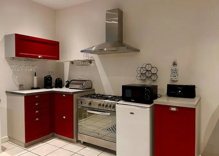 Maison 3 Chambres, Deux Salles D'eau, Patio, Wifi En Centre-ville De