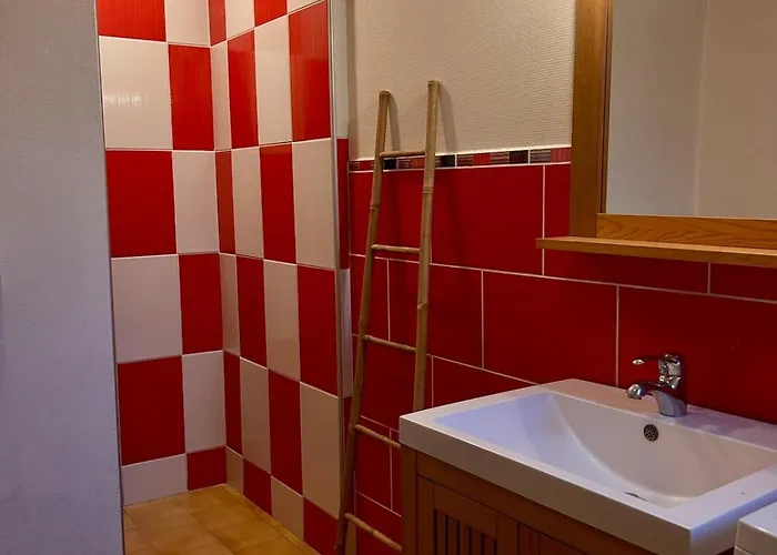 Maison 3 Chambres, Deux Salles D'eau, Patio, Wifi En Centre-ville De Hébergement de vacances